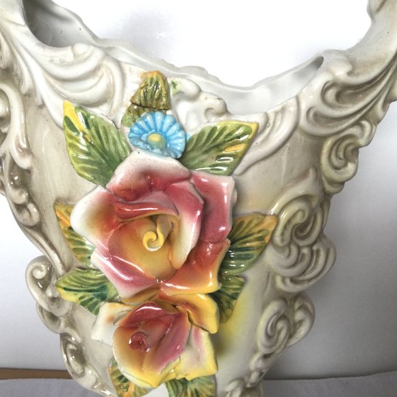 Vintage Italy Ceramic R.CAPODIMONTE vase 3D flowers 12" tall - Picture 3 of 8